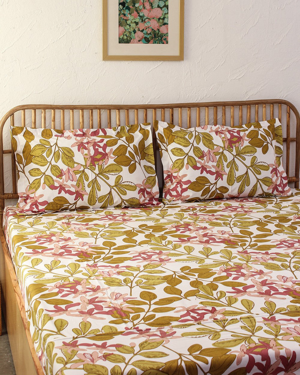 Moringa, Pink - Queen Size Bedsheet