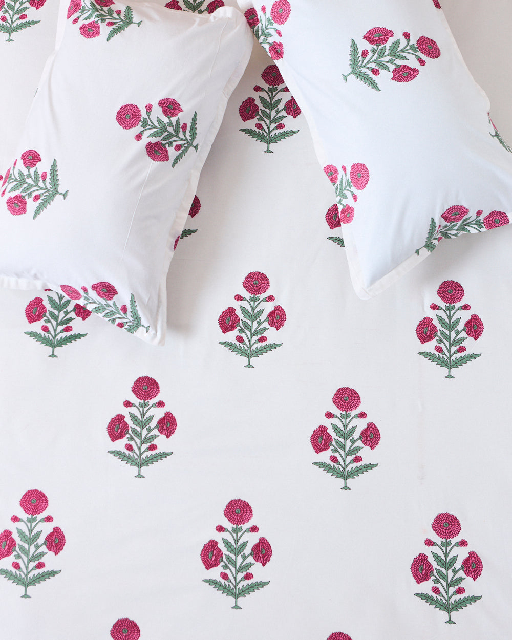 Bloomin’ Boota – Red Floral Bedsheet Set 180TC