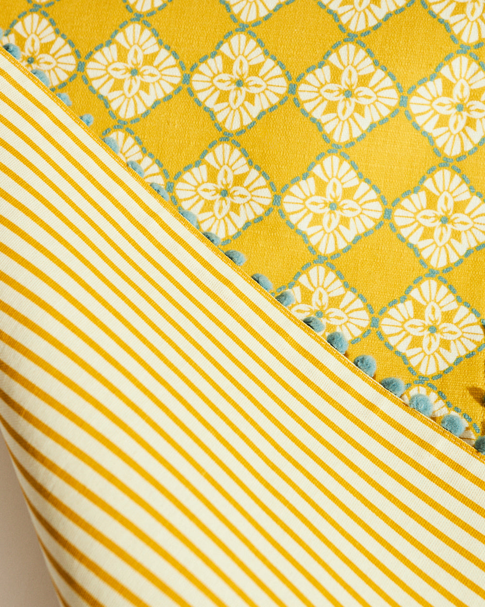 Pixel Jaal Table Runner - Yellow