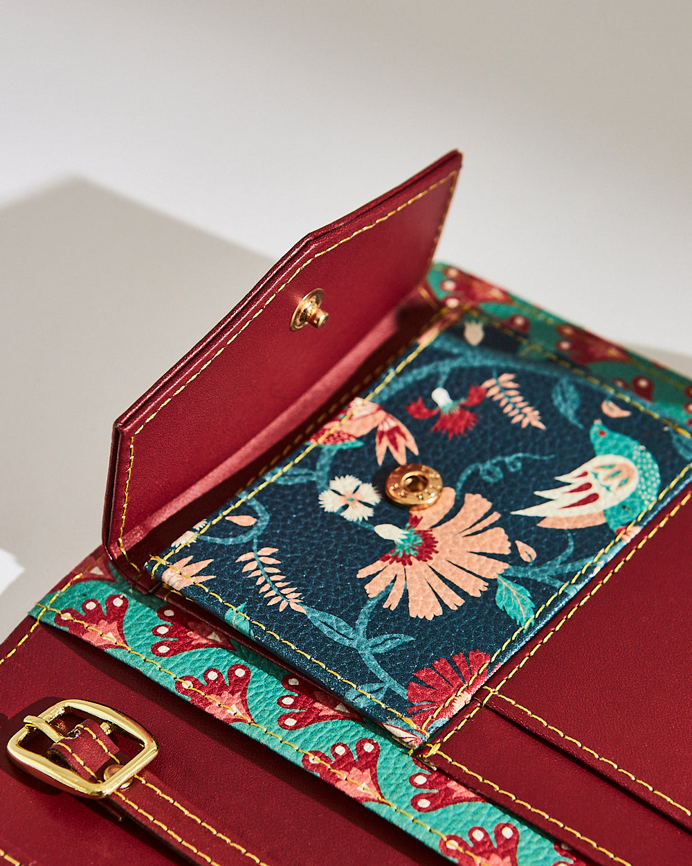 Royal Bird Travel Wallet with Luggage Tag