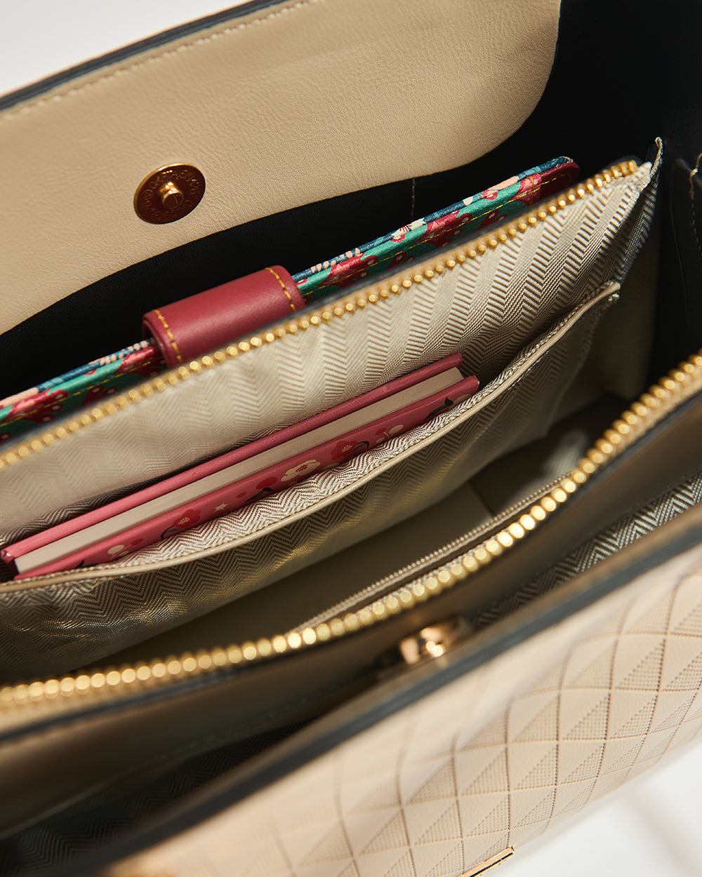 Ivory Handbag| Ivory