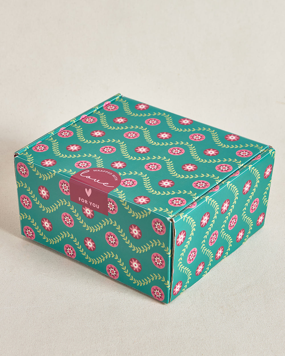 Jhilmil Gift Box - Squarish